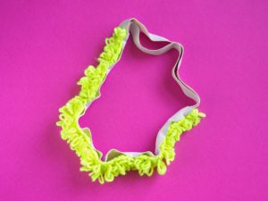 Halskette/Leder/Wolle 45 Euro
